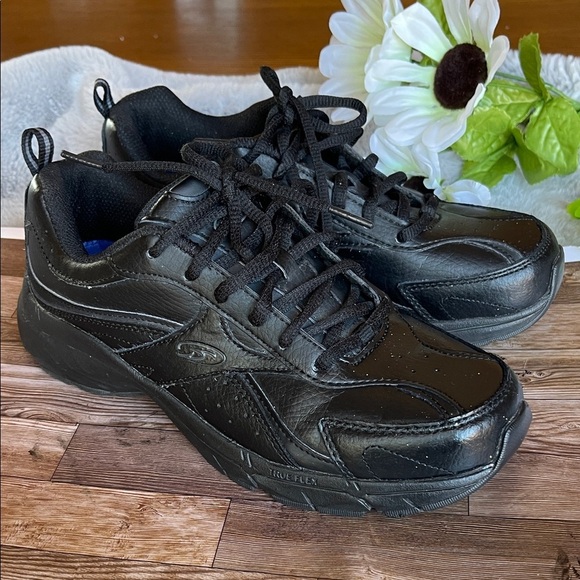 Dr. Scholl's Black Men's Athletic Shoes - Picture 1 of 8